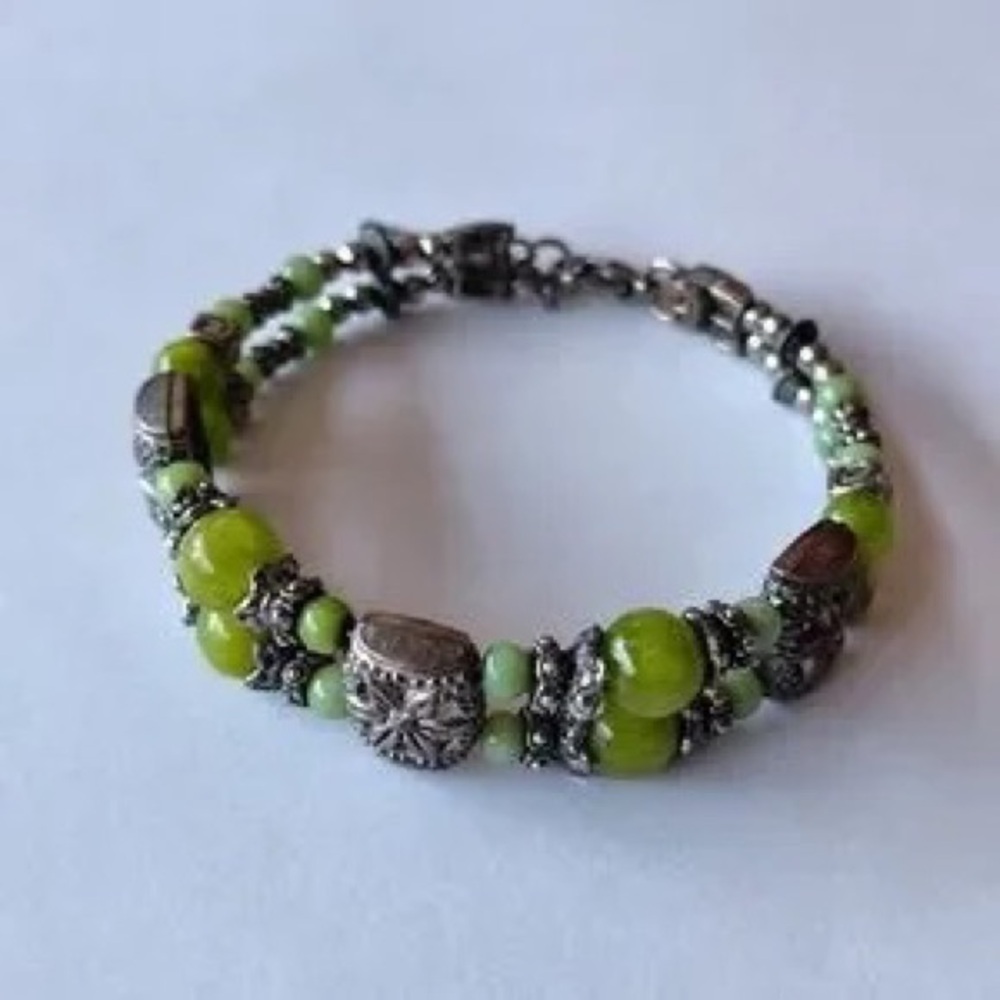 Green Beaded Silver-Tone Women's Bracelet